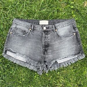 We The Free Loving Good Vibrations Distressed Frayed Shorts Size 29 Washed Black